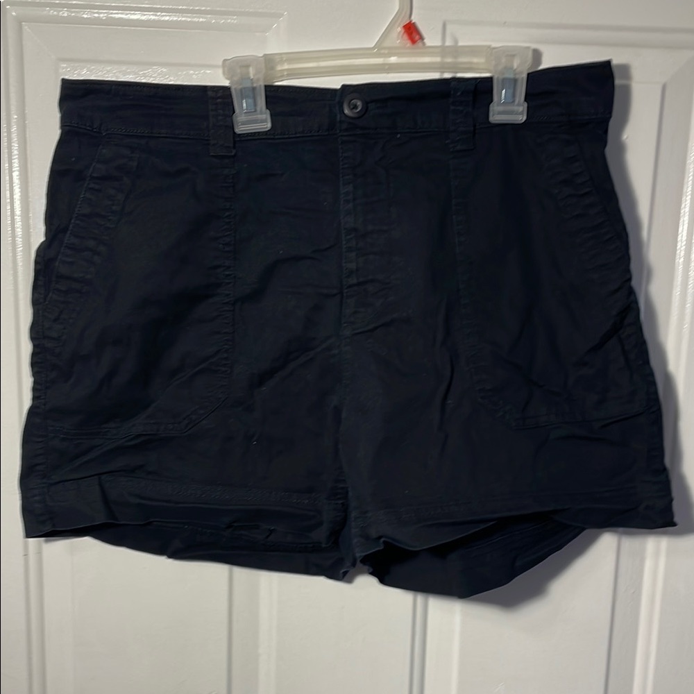 Black Casual Shorts- Old Navy OG Chinos high-waisted